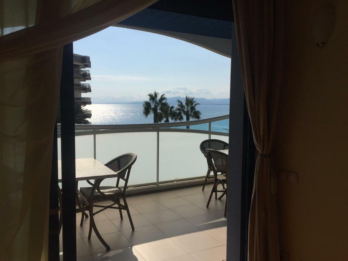 Apartamento En Playa Capellans ซาลอว์ ภายนอก รูปภาพ
